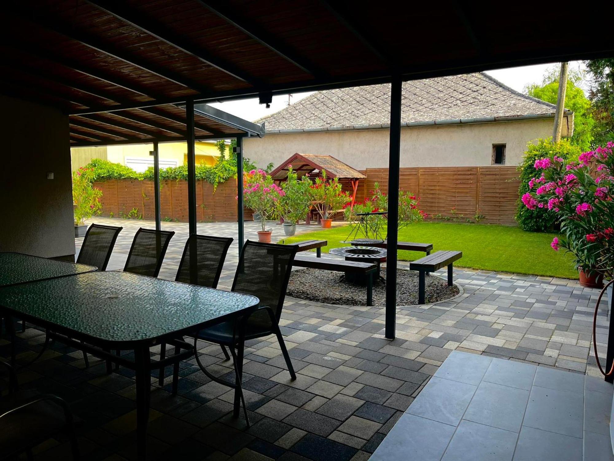 Hajdúszoboszló Tahiti Garden Apartman מראה חיצוני תמונה