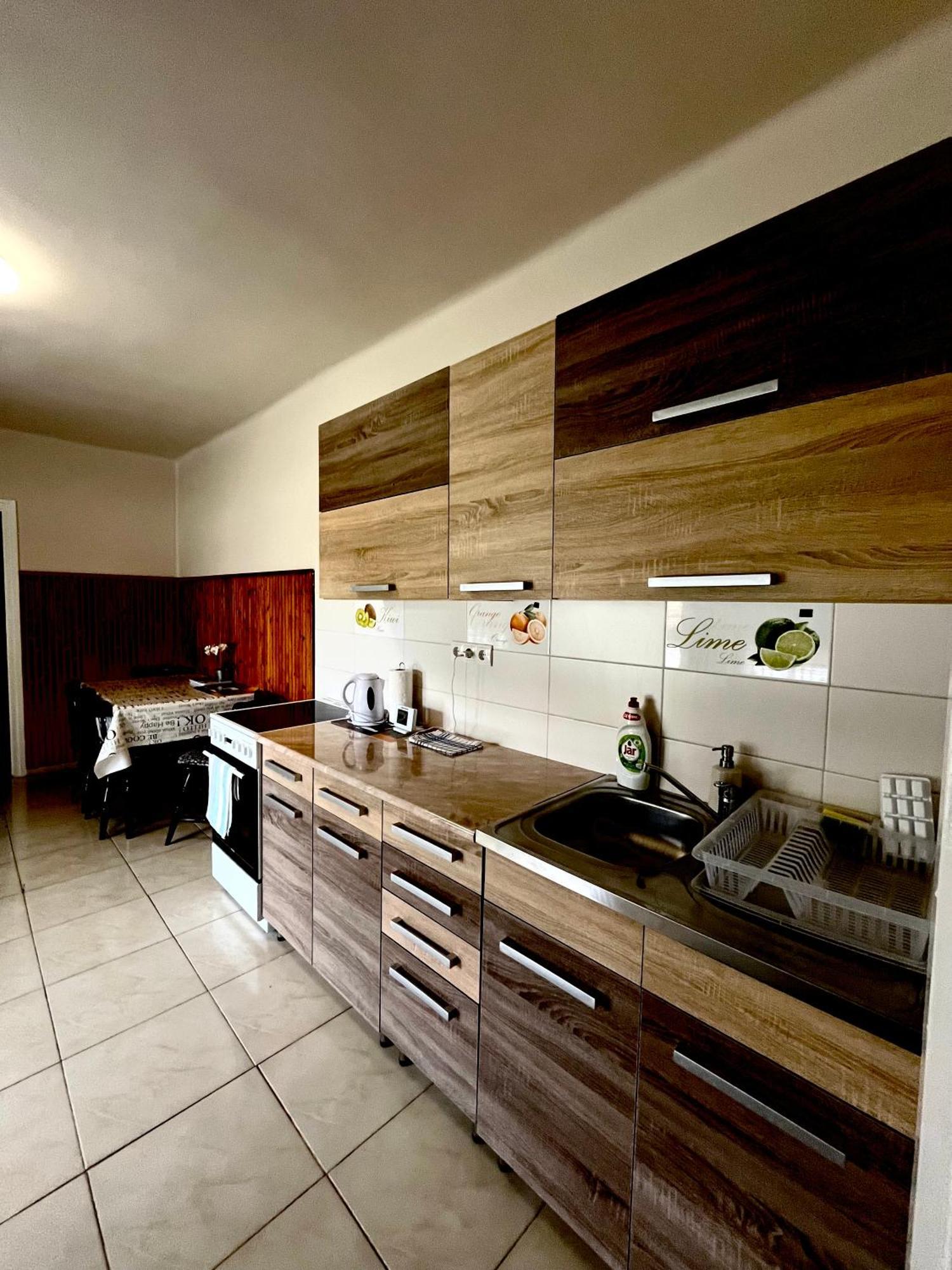 Hajdúszoboszló Tahiti Garden Apartman מראה חיצוני תמונה
